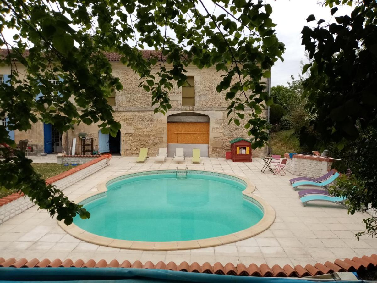 Les Ormes De Belluire Bed & Breakfast Exterior photo